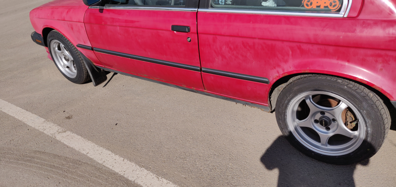 Both lefts went first the rear came off, the front was dragging on the ground, so I unscrewed it.